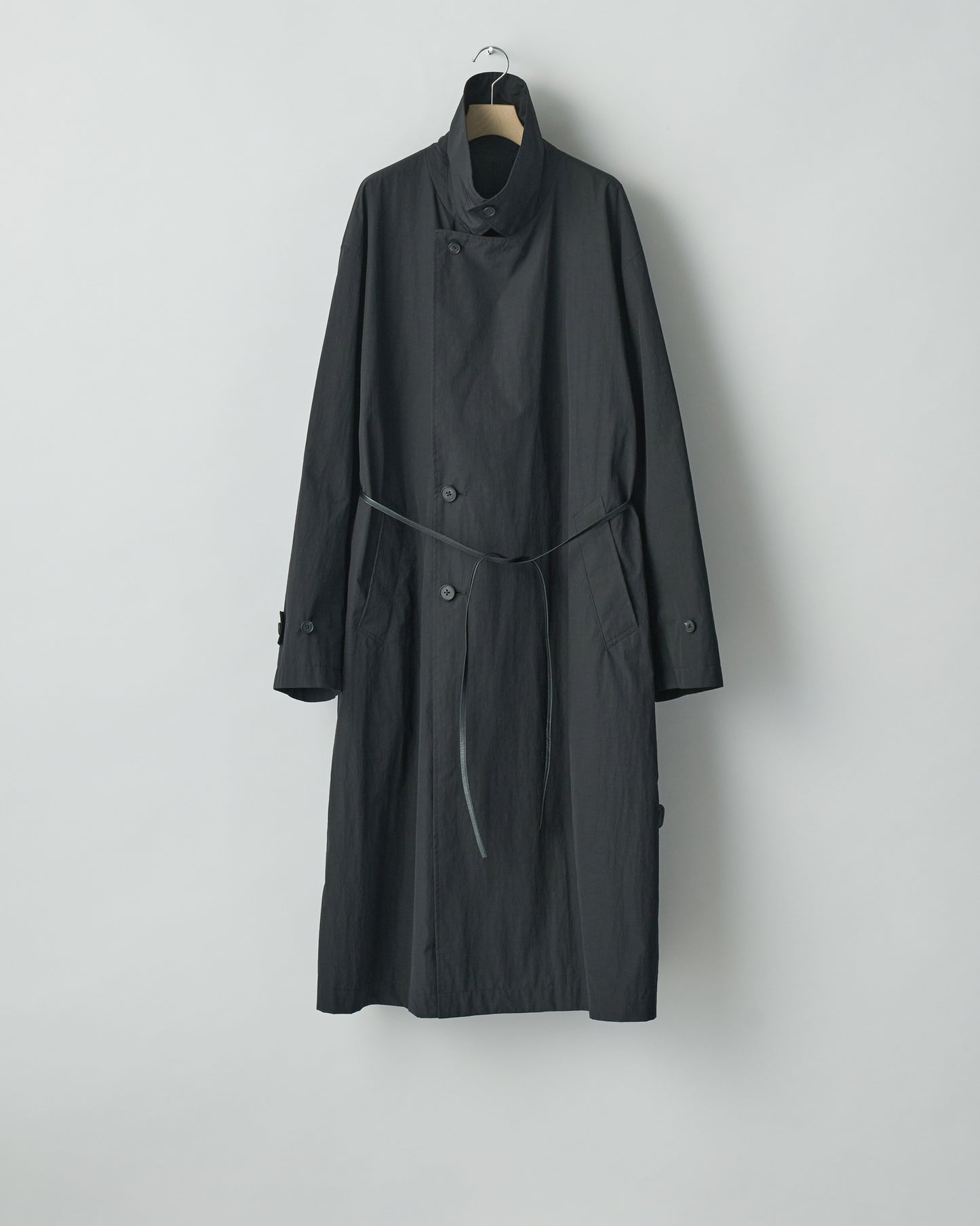 SSSTEIN BLACK WINDPROOF NYLON DOUBLEBREASTED COAT
